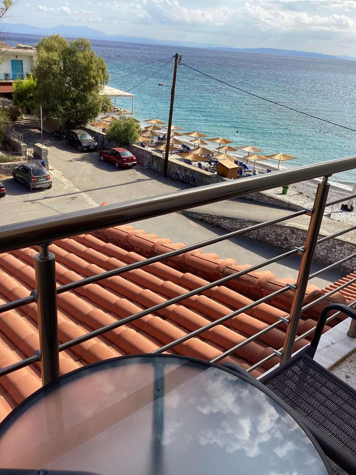Thassa Beach Apartment No6 Leonidio Exterior photo